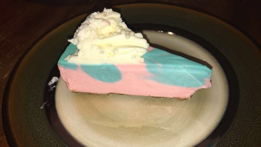 Cotton candy cheesecake is a delightful and yummy treat to enjoy this Easter.