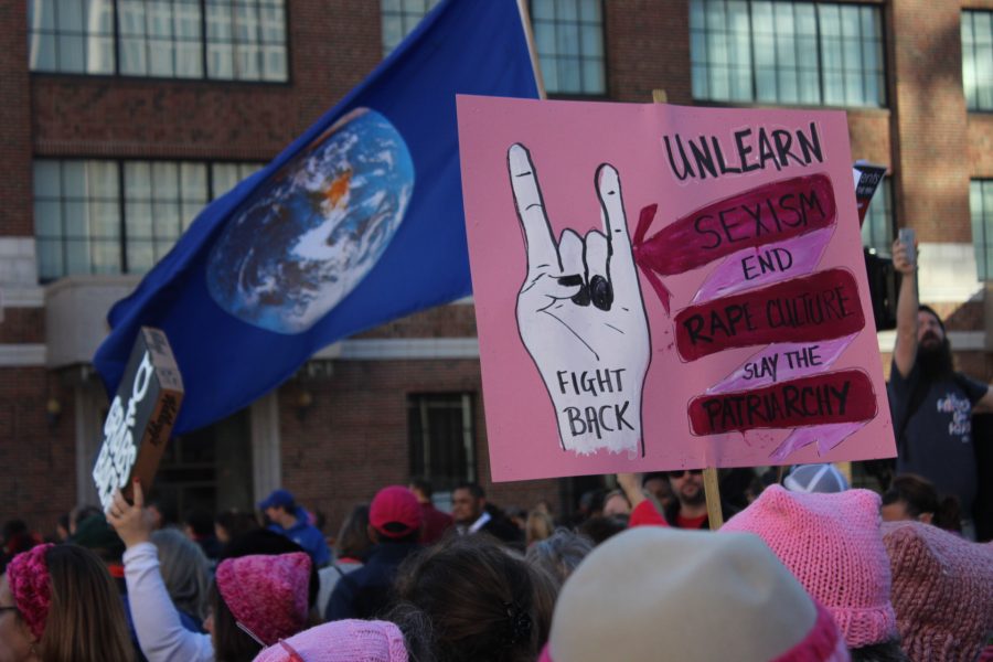 During the St. Louis Women's March. protesters rally with signs reading messages "Unlearn Sexism; End Rape Culture; Slay the Patriarchy."
Thousands marched in the STL rally. “We are not saying we hate men, we are saying we need equality," junior Reese Mauro, march attendee, said.
